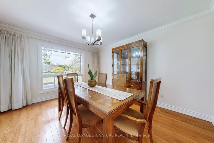 Photo 9 at 1729 Pengilley Place, Clarkson, Mississauga