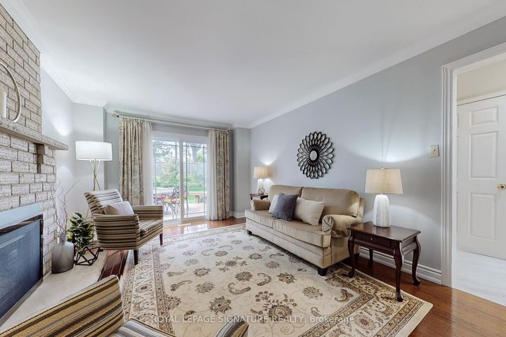 Photo 11 at 1729 Pengilley Place, Clarkson, Mississauga