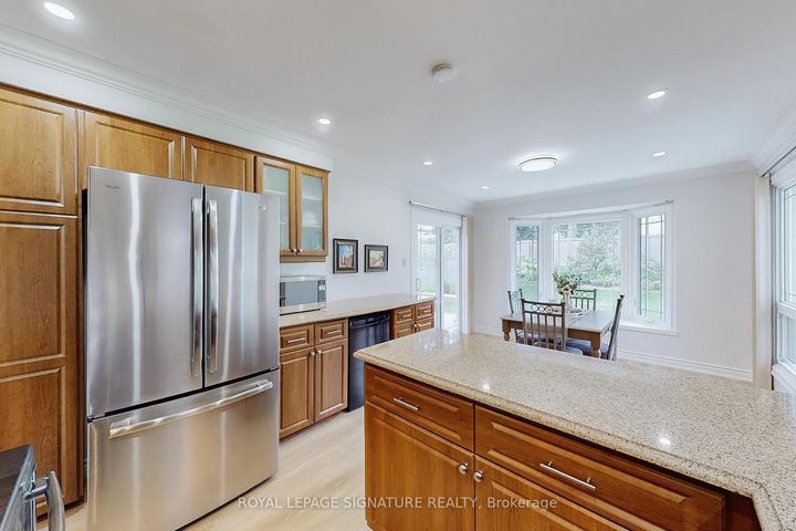 Photo 14 at 1729 Pengilley Place, Clarkson, Mississauga