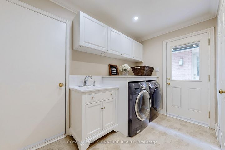 Photo 18 at 1729 Pengilley Place, Clarkson, Mississauga