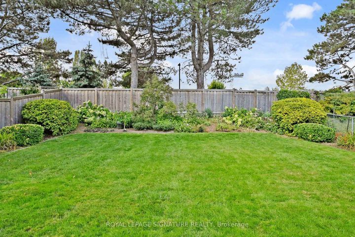 Photo 42 at 1729 Pengilley Place, Clarkson, Mississauga