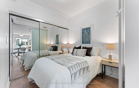 Photo 15 at 213 - 80 Vanauley Street, Chinatown, Toronto