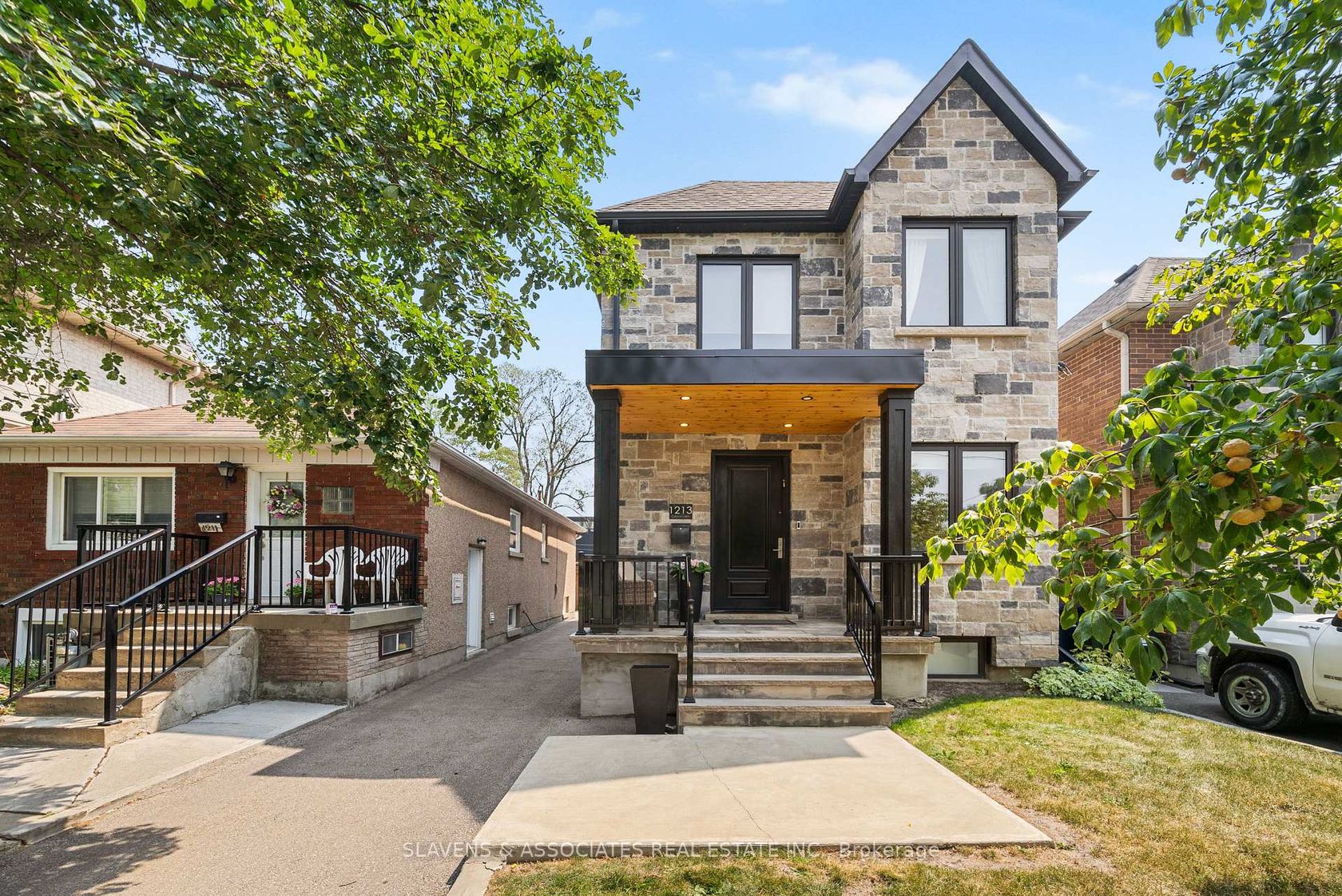 1213 Glencairn Avenue, Glen Park, Toronto by Loree Meneguzzi Real Estate 1213 Glencairn Avenue, Glen Park, Toronto