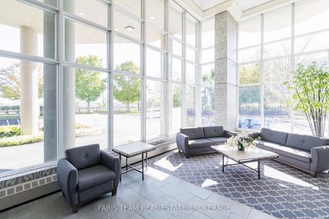 Photo 2 at 1409 - 2 Toronto Street, City Centre, Barrie