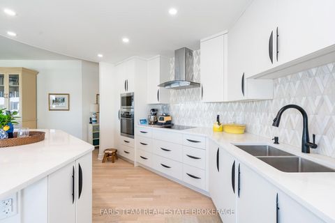 Photo 6 at 1409 - 2 Toronto Street, City Centre, Barrie