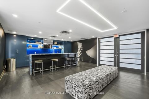 Photo 27 at 610 - 9471 Yonge Street, Observatory, Richmond Hill