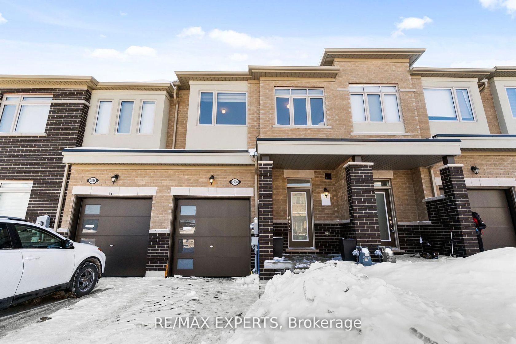 2538 Winter Words Drive, Windfields, Oshawa 