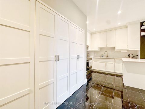 Photo 8 at 1001 - 102 Bloor Street W, Annex, Toronto