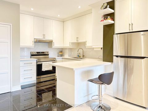 Photo 17 at 1001 - 102 Bloor Street W, Annex, Toronto