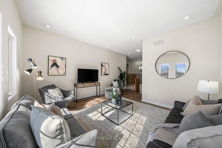 Photo 26 at 917 Joe Persechini Drive, Summerhill Estates, Newmarket