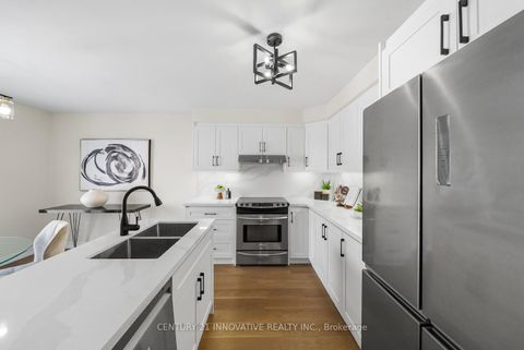 Photo 17 at 917 Joe Persechini Drive, Summerhill Estates, Newmarket