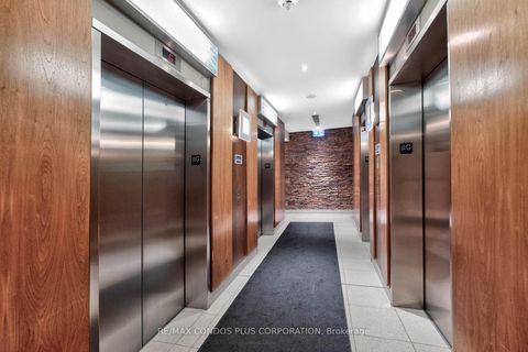 Photo 1 at 605 - 35 Mariner Terrace, Waterfront Communities C1, Toronto