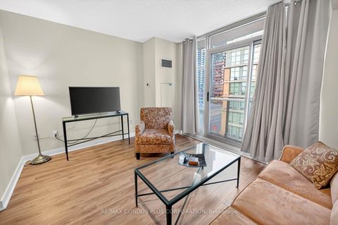 Photo 8 at 605 - 35 Mariner Terrace, Waterfront Communities C1, Toronto