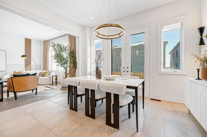 Photo 10 at 15 Current Drive, Rural Richmond Hill, Richmond Hill