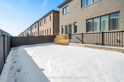 Photo 40 at 15 Current Drive, Rural Richmond Hill, Richmond Hill