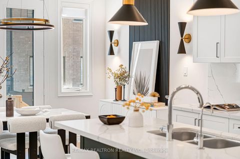 Photo 42 at 15 Current Drive, Rural Richmond Hill, Richmond Hill