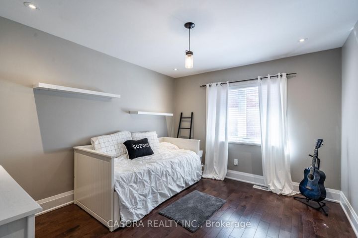 Photo 18 at 3153 Ferguson Drive, Alton, Burlington