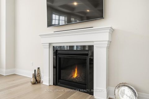 Photo 12 at 16 Gianvito Crescent, King City, King