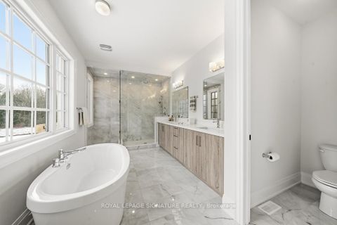 Photo 20 at 16 Gianvito Crescent, King City, King