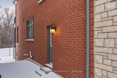 Photo 34 at 16 Gianvito Crescent, King City, King