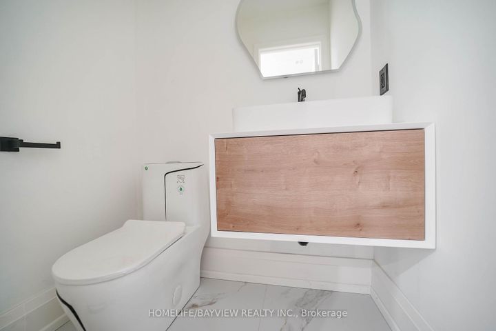 Photo 11 at 39 Shaftsbury Avenue, Westbrook, Richmond Hill