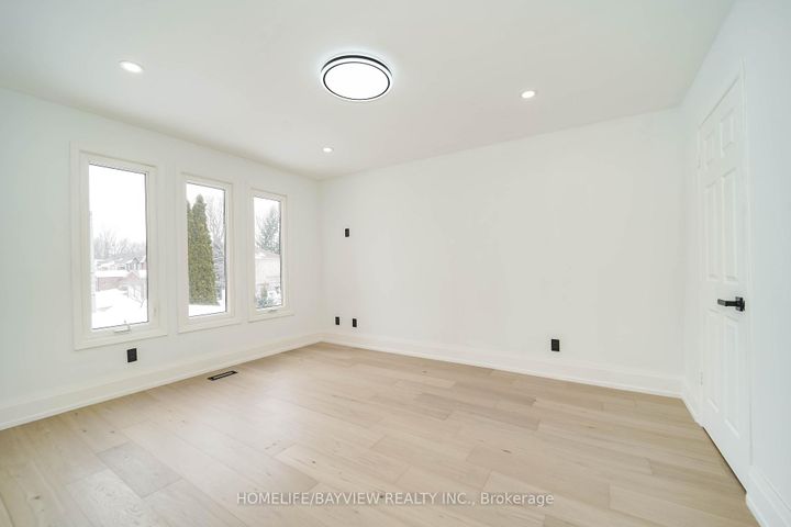 Photo 16 at 39 Shaftsbury Avenue, Westbrook, Richmond Hill