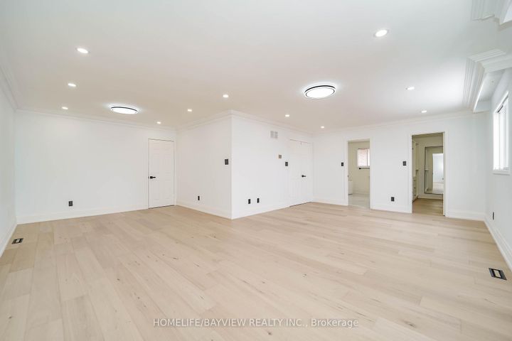 Photo 19 at 39 Shaftsbury Avenue, Westbrook, Richmond Hill