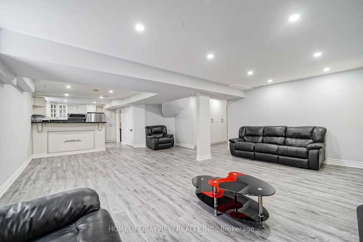 Photo 28 at 39 Shaftsbury Avenue, Westbrook, Richmond Hill