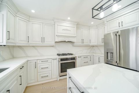 Photo 6 at 39 Shaftsbury Avenue, Westbrook, Richmond Hill