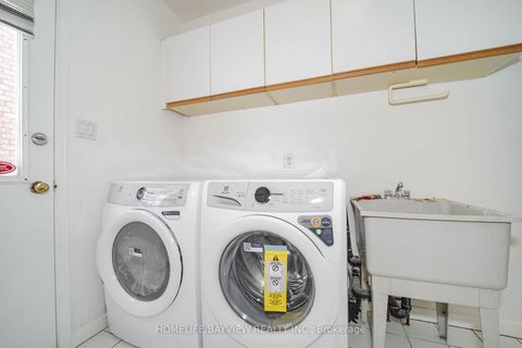 Photo 33 at 39 Shaftsbury Avenue, Westbrook, Richmond Hill