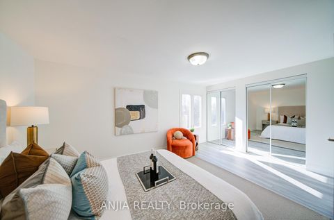 Photo 25 at 83 McClintock Crescent, Lakeview Estates, Vaughan