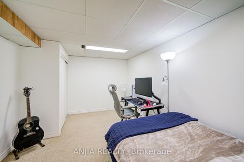 Photo 28 at 83 McClintock Crescent, Lakeview Estates, Vaughan