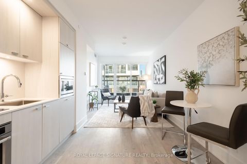 Photo 2 at 303 - 115 Denison Avenue, Chinatown, Toronto