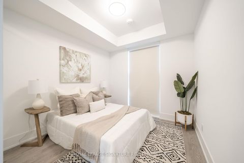 Photo 7 at 303 - 115 Denison Avenue, Chinatown, Toronto