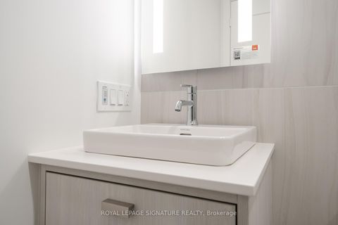 Photo 12 at 303 - 115 Denison Avenue, Chinatown, Toronto