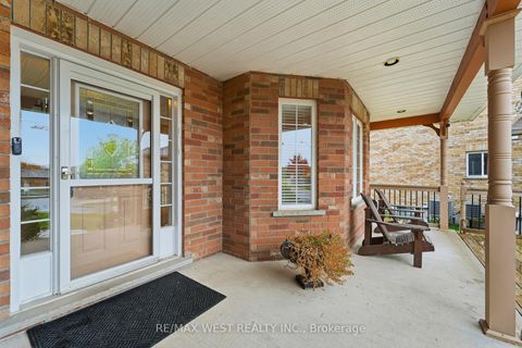 Photo 2 at 30 Ruffet Drive, Edgehill Drive, Barrie