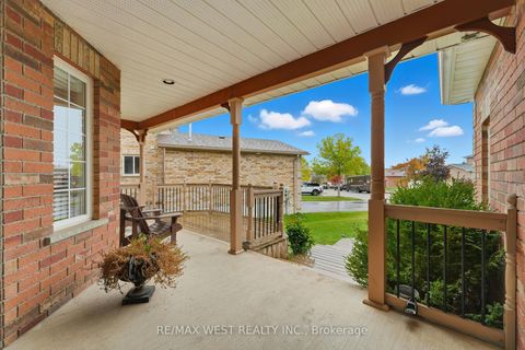 Photo 3 at 30 Ruffet Drive, Edgehill Drive, Barrie