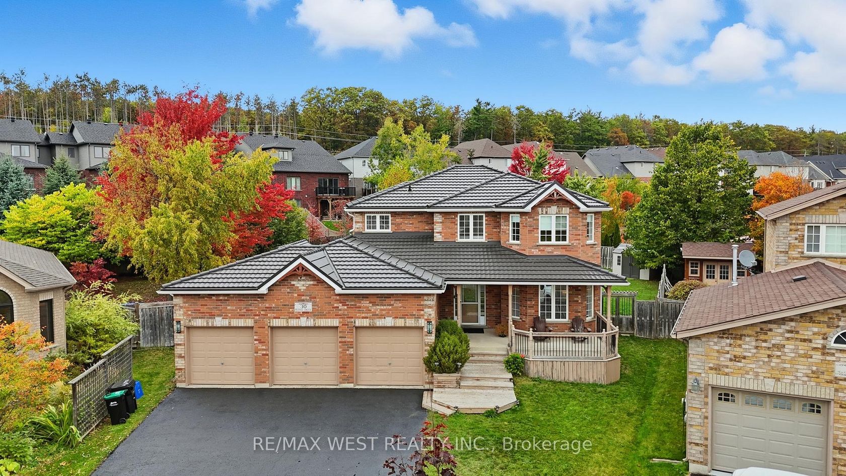 30 Ruffet Drive, Edgehill Drive, Barrie photo number 2