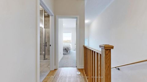 Photo 45 at 75 MIKAYLA Lane, Cornell, Markham