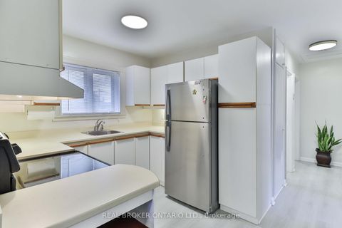 Photo 6 at 32 Christina Crescent, Maryvale, Toronto