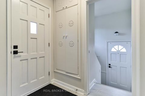 Photo 12 at 32 Christina Crescent, Maryvale, Toronto