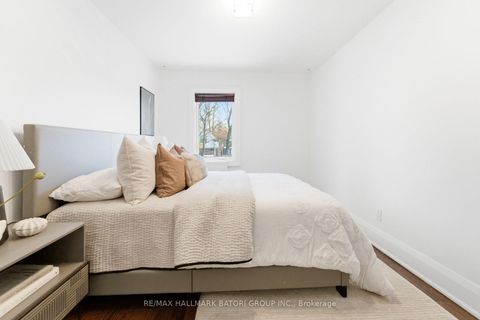 Photo 11 at 531 Briar Hill Avenue, Forest Hill North, Toronto