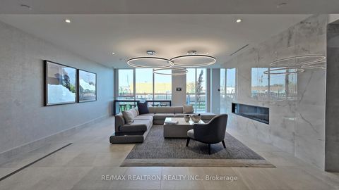 Photo 2 at 909 - 185 Deerfield Road, Central Newmarket, Newmarket