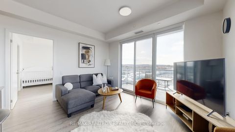 Photo 12 at 909 - 185 Deerfield Road, Central Newmarket, Newmarket