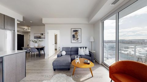 Photo 13 at 909 - 185 Deerfield Road, Central Newmarket, Newmarket