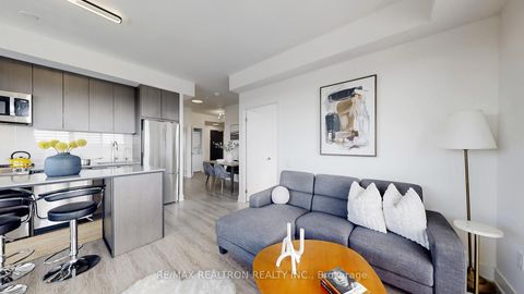 Photo 14 at 909 - 185 Deerfield Road, Central Newmarket, Newmarket