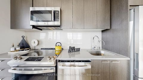 Photo 23 at 909 - 185 Deerfield Road, Central Newmarket, Newmarket