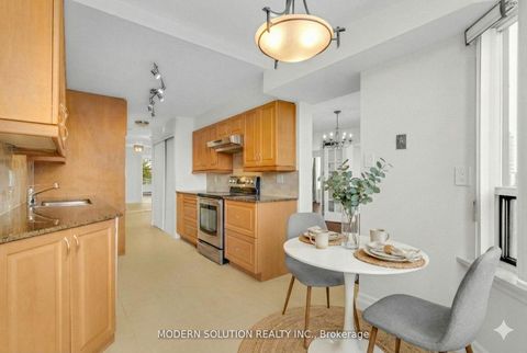 Photo 18 at 426 - 32 Clarissa Drive, Harding, Richmond Hill