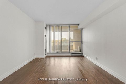 Photo 27 at 426 - 32 Clarissa Drive, Harding, Richmond Hill