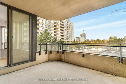 Photo 37 at 426 - 32 Clarissa Drive, Harding, Richmond Hill